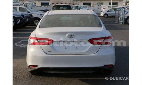 Acheter Import Voiture Toyota Camry Blanc à Import - Dubai, Artibonite Acheter Import Voiture Toyota Camry Blanc à Import - Dubai, Artibonite