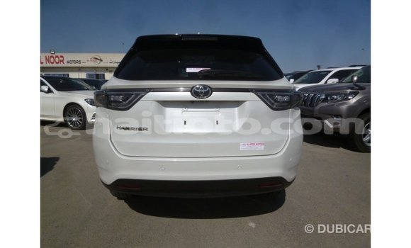 Acheter Import Voiture Toyota Harrier Blanc à Import - Dubai, Artibonite Acheter Import Voiture Toyota Harrier Blanc à Import - Dubai, Artibonite