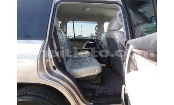 Acheter Import Voiture Toyota Land Cruiser Autre à Import - Dubai, Artibonite Acheter Import Voiture Toyota Land Cruiser Autre à Import - Dubai, Artibonite
