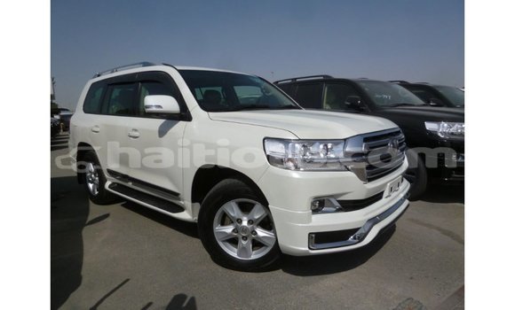 Acheter Import Voiture Toyota Land Cruiser Blanc à Import - Dubai, Artibonite Acheter Import Voiture Toyota Land Cruiser Blanc à Import - Dubai, Artibonite