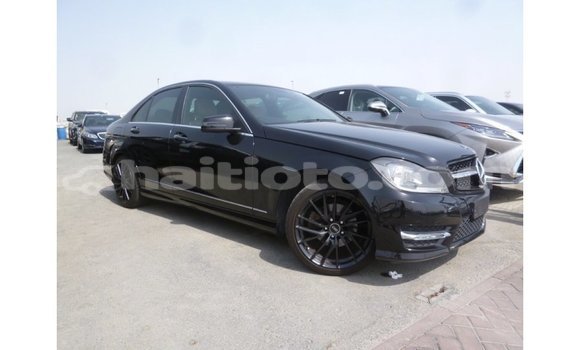 Acheter Import Voiture Mercedes-Benz 190 (W201) Noir à Import - Dubai, Artibonite