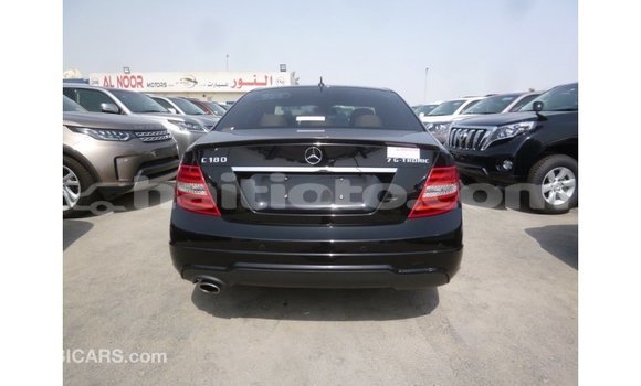 Acheter Import Voiture Mercedes-Benz 190 (W201) Noir à Import - Dubai, Artibonite Acheter Import Voiture Mercedes-Benz 190 (W201) Noir à Import - Dubai, Artibonite