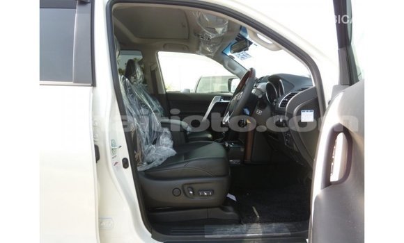 Acheter Import Voiture Toyota Prado Blanc à Import - Dubai, Artibonite Acheter Import Voiture Toyota Prado Blanc à Import - Dubai, Artibonite