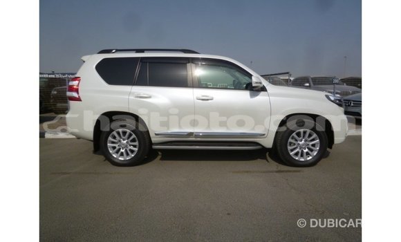 Acheter Import Voiture Toyota Prado Blanc à Import - Dubai, Artibonite Acheter Import Voiture Toyota Prado Blanc à Import - Dubai, Artibonite