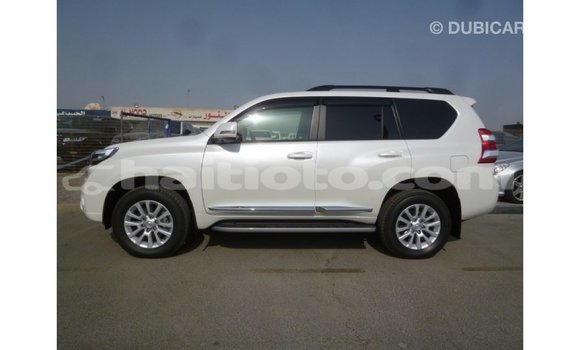 Acheter Import Voiture Toyota Prado Blanc à Import - Dubai, Artibonite Acheter Import Voiture Toyota Prado Blanc à Import - Dubai, Artibonite
