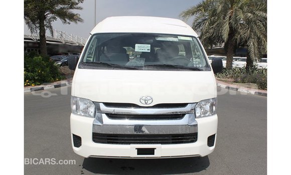 Acheter Import Voiture Toyota Hiace Blanc à Import - Dubai, Artibonite Acheter Import Voiture Toyota Hiace Blanc à Import - Dubai, Artibonite