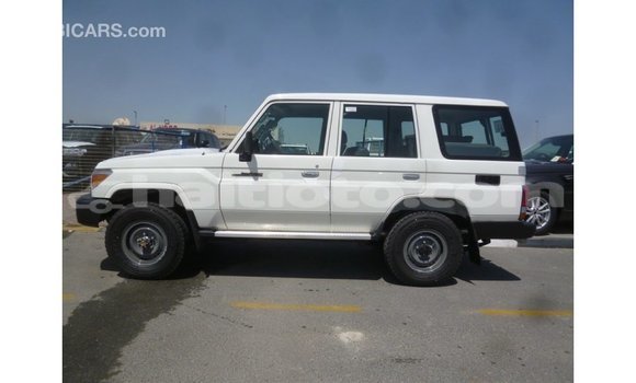 Acheter Import Voiture Toyota Land Cruiser Blanc à Import - Dubai, Artibonite Acheter Import Voiture Toyota Land Cruiser Blanc à Import - Dubai, Artibonite