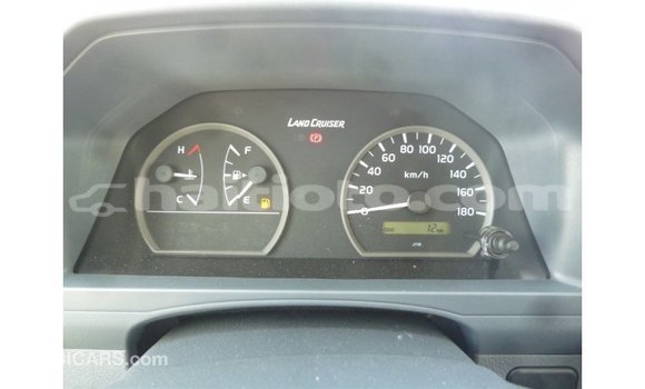 Acheter Import Voiture Toyota Land Cruiser Blanc à Import - Dubai, Artibonite Acheter Import Voiture Toyota Land Cruiser Blanc à Import - Dubai, Artibonite