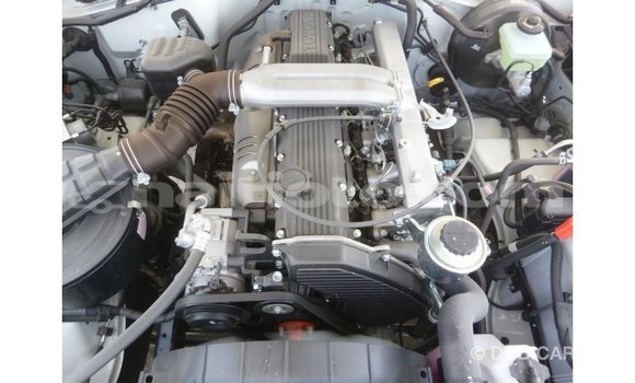 Acheter Import Voiture Toyota Land Cruiser Blanc à Import - Dubai, Artibonite Acheter Import Voiture Toyota Land Cruiser Blanc à Import - Dubai, Artibonite