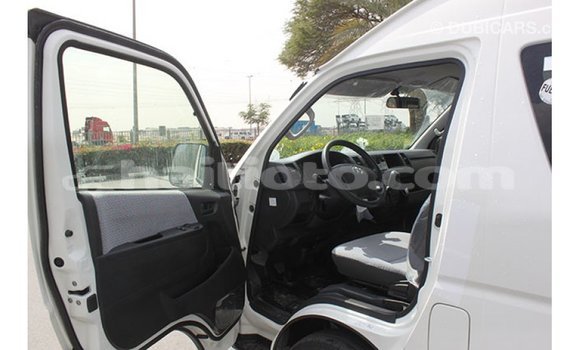 Acheter Import Voiture Toyota Hiace Blanc à Import - Dubai, Artibonite Acheter Import Voiture Toyota Hiace Blanc à Import - Dubai, Artibonite