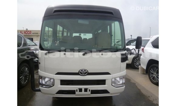 Acheter Import Voiture Toyota Coaster Blanc à Import - Dubai, Artibonite Acheter Import Voiture Toyota Coaster Blanc à Import - Dubai, Artibonite