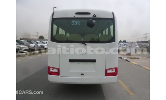 Acheter Import Voiture Toyota Coaster Blanc à Import - Dubai, Artibonite Acheter Import Voiture Toyota Coaster Blanc à Import - Dubai, Artibonite