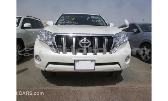 Acheter Import Voiture Toyota Prado Blanc à Import - Dubai, Artibonite Acheter Import Voiture Toyota Prado Blanc à Import - Dubai, Artibonite