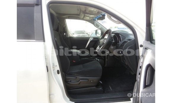 Acheter Import Voiture Toyota Prado Blanc à Import - Dubai, Artibonite Acheter Import Voiture Toyota Prado Blanc à Import - Dubai, Artibonite