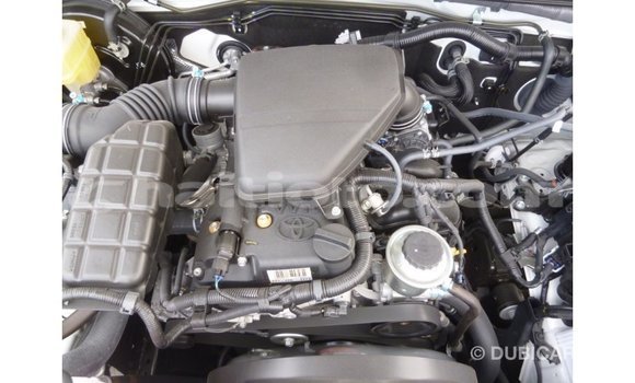 Acheter Import Voiture Toyota Prado Blanc à Import - Dubai, Artibonite Acheter Import Voiture Toyota Prado Blanc à Import - Dubai, Artibonite