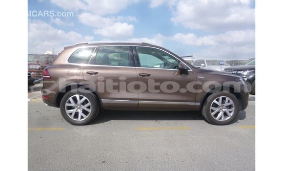Acheter Import Voiture Volkswagen Touareg Marron à Import - Dubai, Artibonite Acheter Import Voiture Volkswagen Touareg Marron à Import - Dubai, Artibonite
