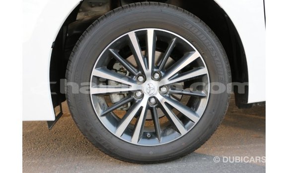 Acheter Import Voiture Toyota Corolla Blanc à Import - Dubai, Artibonite Acheter Import Voiture Toyota Corolla Blanc à Import - Dubai, Artibonite