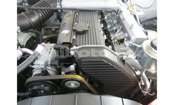 Acheter Import Voiture Toyota Land Cruiser Blanc à Import - Dubai, Artibonite Acheter Import Voiture Toyota Land Cruiser Blanc à Import - Dubai, Artibonite