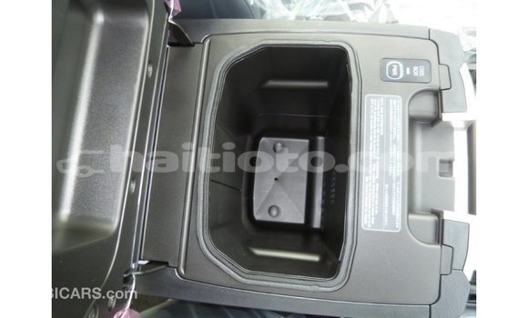 Acheter Import Voiture Toyota Land Cruiser Noir à Import - Dubai, Artibonite Acheter Import Voiture Toyota Land Cruiser Noir à Import - Dubai, Artibonite