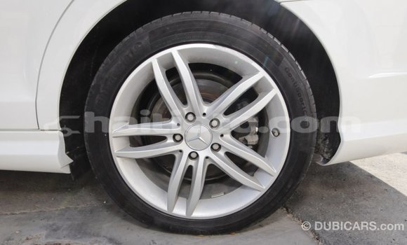 Acheter Import Voiture Mercedes-Benz 200 Blanc à Import - Dubai, Artibonite Acheter Import Voiture Mercedes-Benz 200 Blanc à Import - Dubai, Artibonite