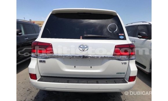 Acheter Import Voiture Toyota Land Cruiser Blanc à Import - Dubai, Artibonite Acheter Import Voiture Toyota Land Cruiser Blanc à Import - Dubai, Artibonite