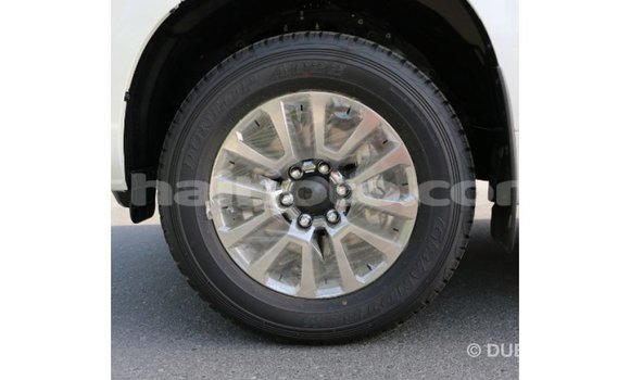 Acheter Import Voiture Toyota Prado Blanc à Import - Dubai, Artibonite Acheter Import Voiture Toyota Prado Blanc à Import - Dubai, Artibonite