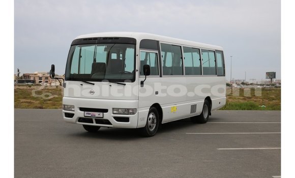 Acheter Import Utilitaire Nissan Evalia Blanc à Import - Dubai, Artibonite