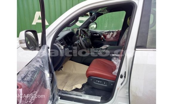 Acheter Import Voiture Lexus LX Blanc à Import - Dubai, Artibonite Acheter Import Voiture Lexus LX Blanc à Import - Dubai, Artibonite