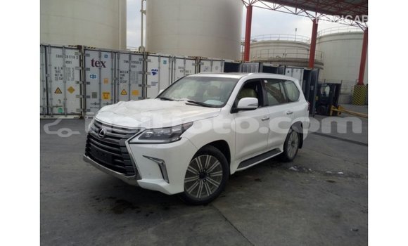 Acheter Import Voiture Lexus LX Blanc à Import - Dubai, Artibonite Acheter Import Voiture Lexus LX Blanc à Import - Dubai, Artibonite