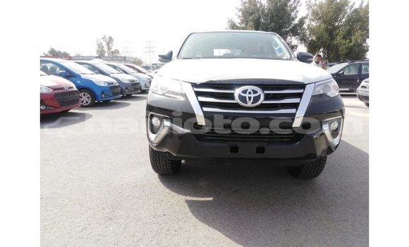 Acheter Import Voiture Toyota Fortuner Noir à Import - Dubai, Artibonite Acheter Import Voiture Toyota Fortuner Noir à Import - Dubai, Artibonite