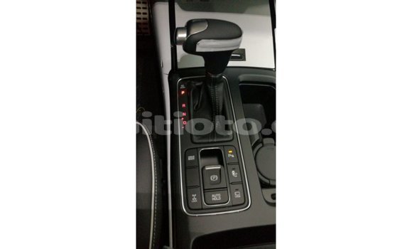 Acheter Import Voiture Kia Sorento Marron à Import - Dubai, Artibonite Acheter Import Voiture Kia Sorento Marron à Import - Dubai, Artibonite