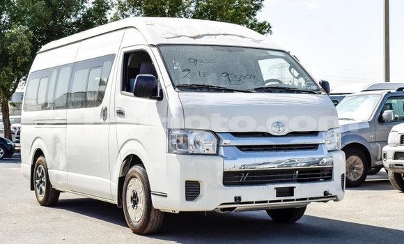 Acheter Import Voiture Toyota Hiace Blanc à Import - Dubai, Artibonite Acheter Import Voiture Toyota Hiace Blanc à Import - Dubai, Artibonite