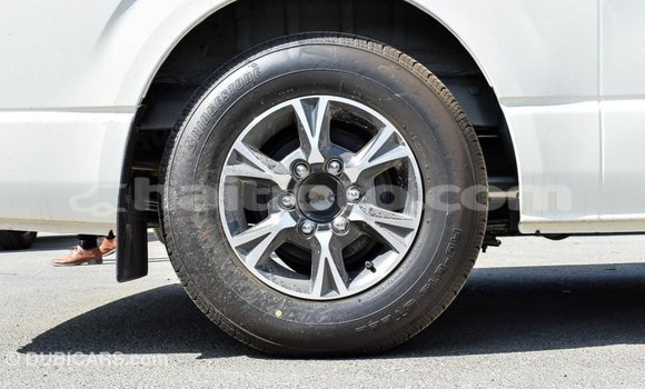 Acheter Import Voiture Toyota Hiace Blanc à Import - Dubai, Artibonite Acheter Import Voiture Toyota Hiace Blanc à Import - Dubai, Artibonite