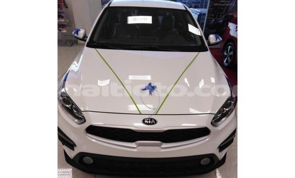 Acheter Import Voiture Kia Cerato Blanc à Import - Dubai, Artibonite