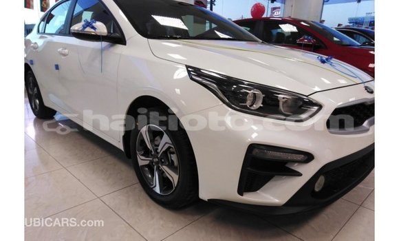 Acheter Import Voiture Kia Cerato Blanc à Import - Dubai, Artibonite Acheter Import Voiture Kia Cerato Blanc à Import - Dubai, Artibonite