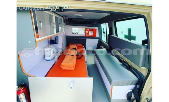 Acheter Import Voiture Toyota Land Cruiser Blanc à Import - Dubai, Artibonite Acheter Import Voiture Toyota Land Cruiser Blanc à Import - Dubai, Artibonite