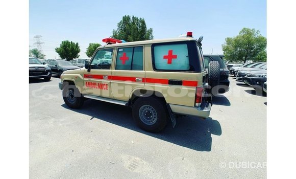 Acheter Import Voiture Toyota Land Cruiser Blanc à Import - Dubai, Artibonite Acheter Import Voiture Toyota Land Cruiser Blanc à Import - Dubai, Artibonite