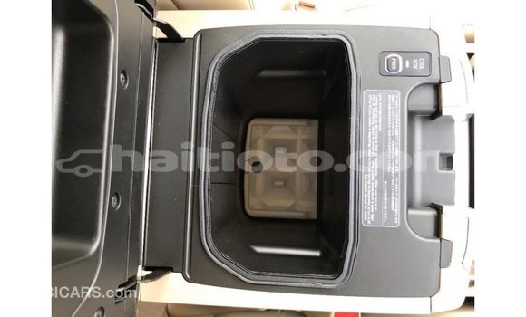 Acheter Import Voiture Toyota Land Cruiser Noir à Import - Dubai, Artibonite Acheter Import Voiture Toyota Land Cruiser Noir à Import - Dubai, Artibonite