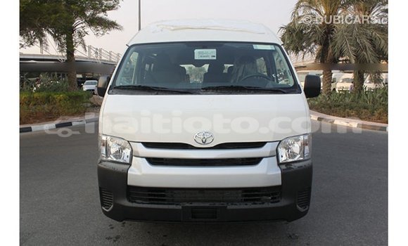Acheter Import Voiture Toyota Hiace Blanc à Import - Dubai, Artibonite Acheter Import Voiture Toyota Hiace Blanc à Import - Dubai, Artibonite