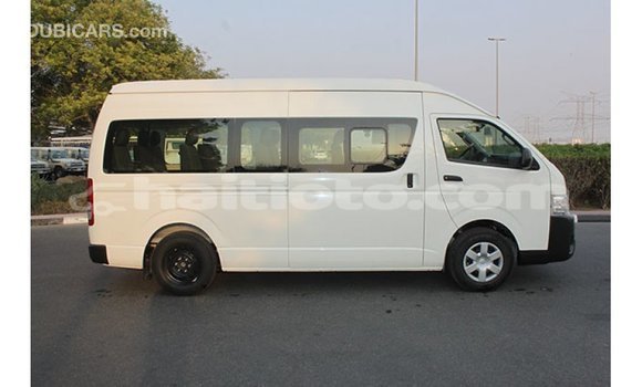 Acheter Import Voiture Toyota Hiace Blanc à Import - Dubai, Artibonite Acheter Import Voiture Toyota Hiace Blanc à Import - Dubai, Artibonite