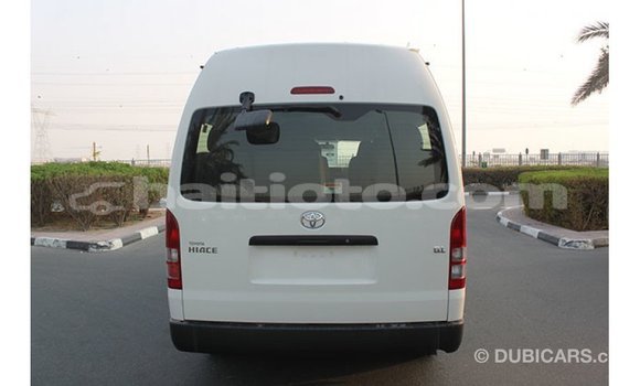 Acheter Import Voiture Toyota Hiace Blanc à Import - Dubai, Artibonite Acheter Import Voiture Toyota Hiace Blanc à Import - Dubai, Artibonite