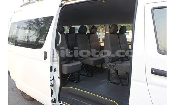 Acheter Import Voiture Toyota Hiace Blanc à Import - Dubai, Artibonite Acheter Import Voiture Toyota Hiace Blanc à Import - Dubai, Artibonite