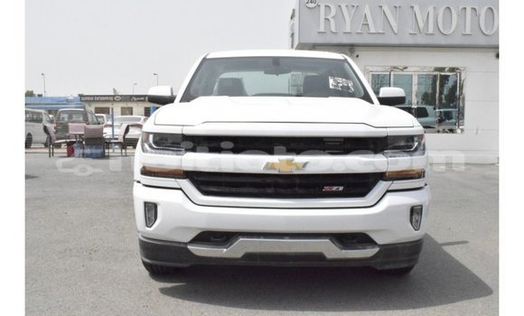 Acheter Import Voiture Chevrolet Silverado Blanc à Import - Dubai, Artibonite