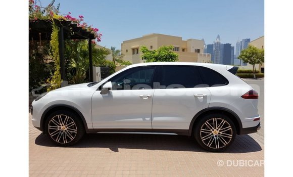 Acheter Import Voiture Porsche Cayenne Blanc à Import - Dubai, Artibonite Acheter Import Voiture Porsche Cayenne Blanc à Import - Dubai, Artibonite