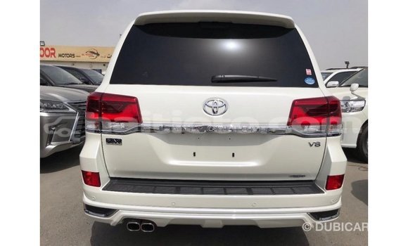 Acheter Import Voiture Toyota Land Cruiser Blanc à Import - Dubai, Artibonite Acheter Import Voiture Toyota Land Cruiser Blanc à Import - Dubai, Artibonite
