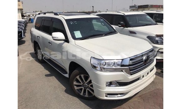 Acheter Import Voiture Toyota Land Cruiser Blanc à Import - Dubai, Artibonite Acheter Import Voiture Toyota Land Cruiser Blanc à Import - Dubai, Artibonite