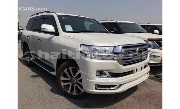 Acheter Import Voiture Toyota Land Cruiser Blanc à Import - Dubai, Artibonite Acheter Import Voiture Toyota Land Cruiser Blanc à Import - Dubai, Artibonite