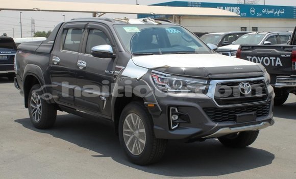 Acheter Import Voiture Toyota Hilux Noir à Import - Dubai, Artibonite Acheter Import Voiture Toyota Hilux Noir à Import - Dubai, Artibonite