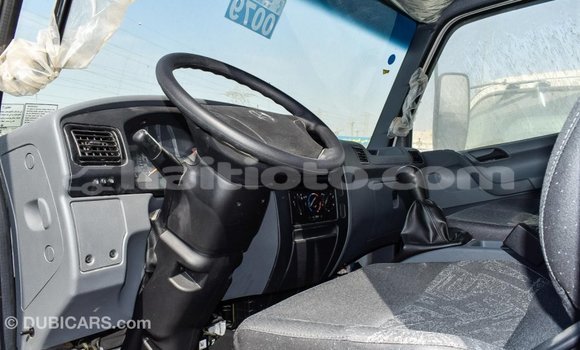 Acheter Import Voiture Mercedes-Benz 190 (W201) Blanc à Import - Dubai, Artibonite Acheter Import Voiture Mercedes-Benz 190 (W201) Blanc à Import - Dubai, Artibonite