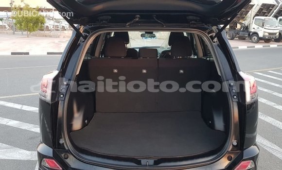 Acheter Import Utilitaire Toyota HiAce Noir à Import - Dubai, Artibonite Acheter Import Utilitaire Toyota HiAce Noir à Import - Dubai, Artibonite